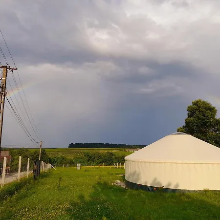 Campismo de Luxo Szent Márton Jurtaszállás Zalakaros Közelében Nagyrécse