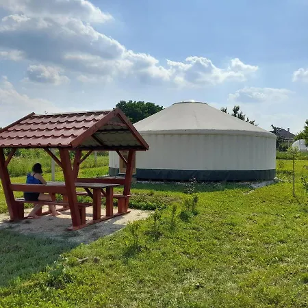 Szent Márton Jurtaszállás Zalakaros Közelében Campismo de Luxo