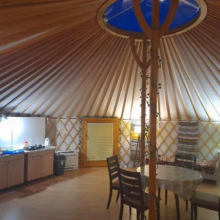 Szent Marton Jurtaszallas Zalakaros Koezeleben Luxusní stan