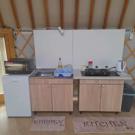 Szent Marton Jurtaszallas Zalakaros Koezeleben Luxusní stan *