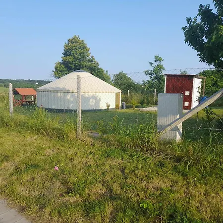 Szent Marton Jurtaszallas Zalakaros Koezeleben *