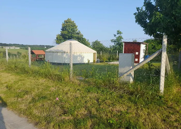 Szent Marton Jurtaszallas Zalakaros Koezeleben *